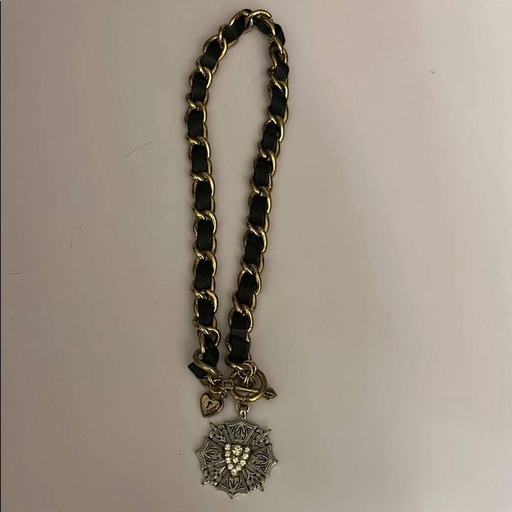 VIT Juicy couture Gold /Black Chain Necklace with coat of arms and fleur de lis